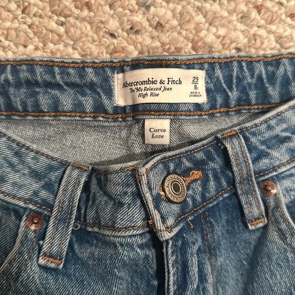 Abercrombie and Fitch The 90s Relaxed Jean High Rise Size 8 Short Curve Love - Picture 2 of 4